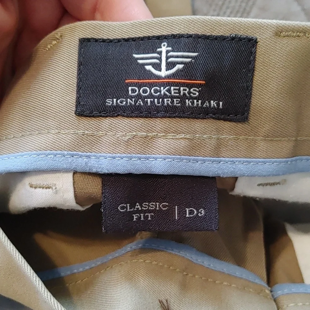 Dockers Signature Khaki Classic Fit D3 Men's size 30x30 - Picture 2 of 14